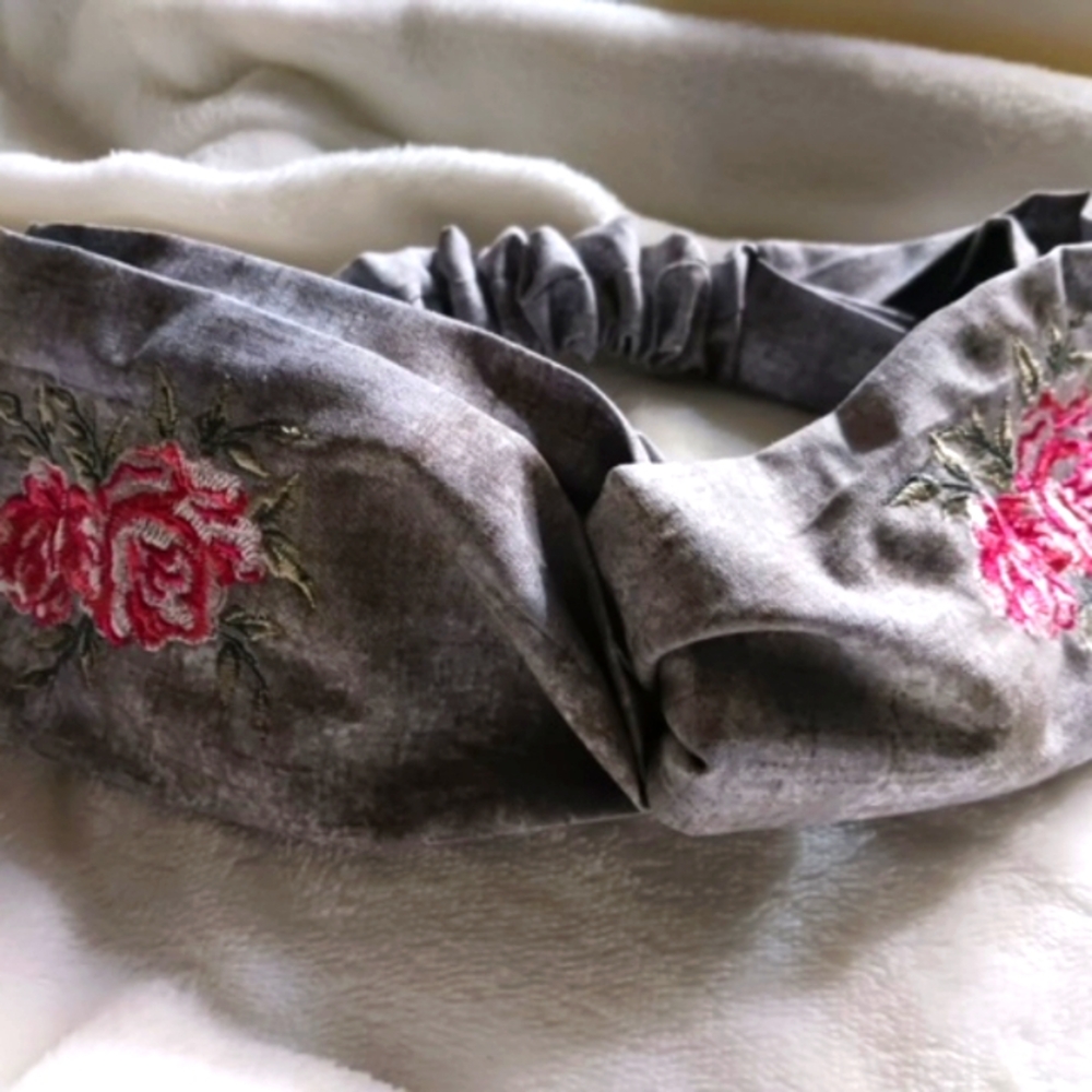 Twisted Knot Headband
